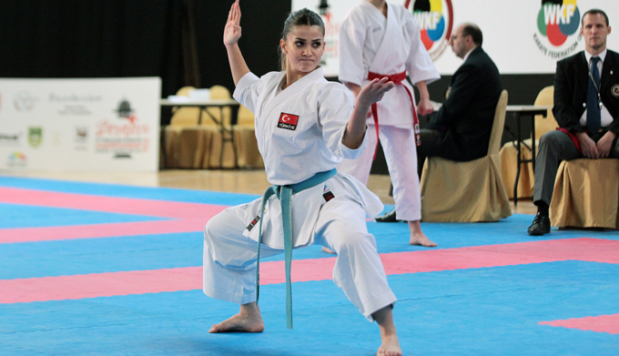 Balkan Karate Şampiyonası ferdi kata müsabakaları Bosna’da başladı
