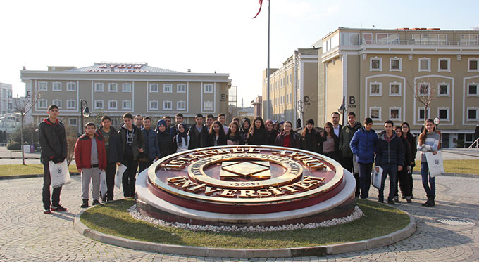 Bilgi Evi üyeleri İstanbul Aydın Üniversitesi’ni ziyaret etti