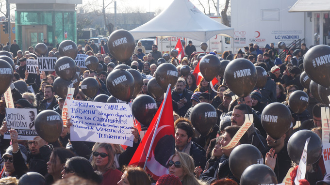 Kadıköy’de Anayasa değişikliğine “Hayır” eylemi yapıldı