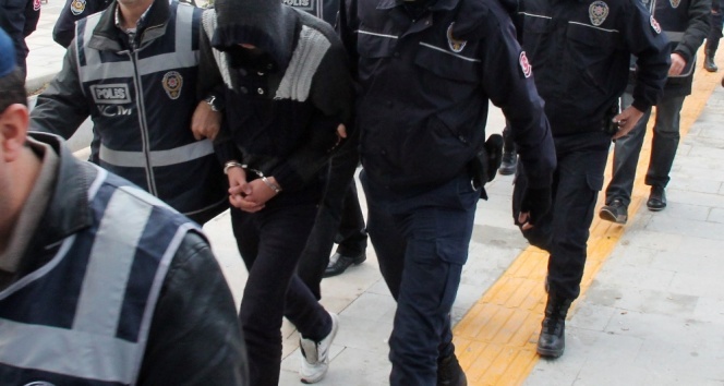 İstanbul’da Tapu Kadastro çalışanlarına “rüşvet” operasyonunda 44 şüpheli gözaltına alındı.