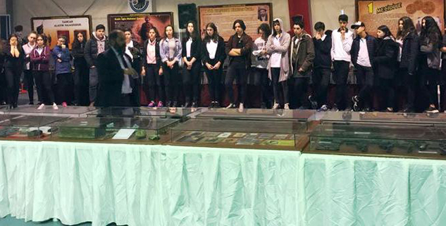 Ahmet Şimşekli öğrenciler Çanakkale müzesinde duygulandılar