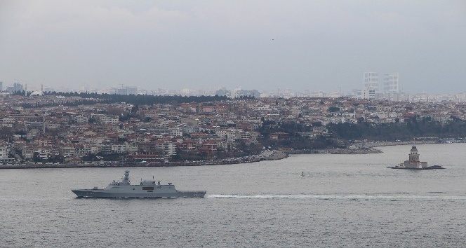 Türk savaş gemileri İstanbul Boğazı’nda böyle görüntülendi