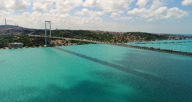 İstanbul Boğazı’nın turkuaz rengi çok ilgi çekti
