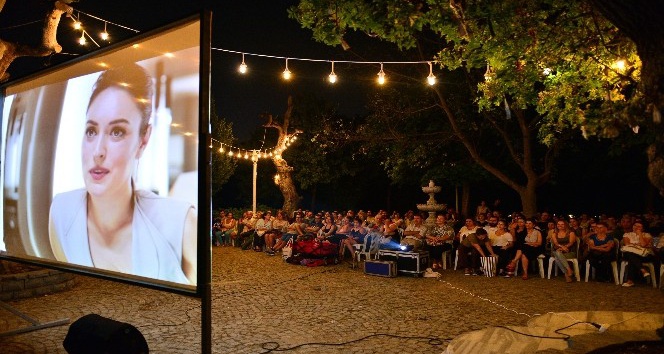 Kadıköy parklarında yazlık sinema günleri başlıyor