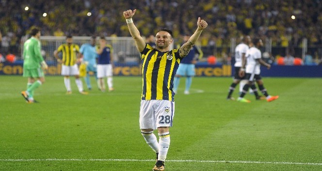 17 futbolcu ilk kez Galatasaray-Fenerbahçe derbisi heyecanı yaşayacak
