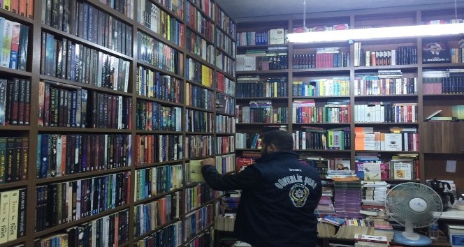 İstanbul’un 15 ilçesinde eş zamanlı korsan kitap operasyonu: 30 gözaltı