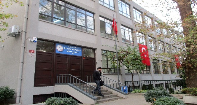 Kadıköy Moda’da bir Ermeni okulunun gece bekçisi ölü bulundu