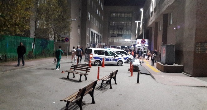 Ümraniye Devlet Hastanesi’nde bıçaklı kavga: 5 yaralı