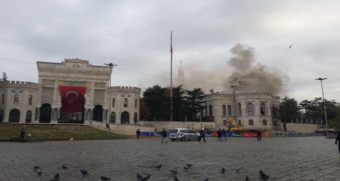 İstanbul Üniversitesi’nde yangın paniği