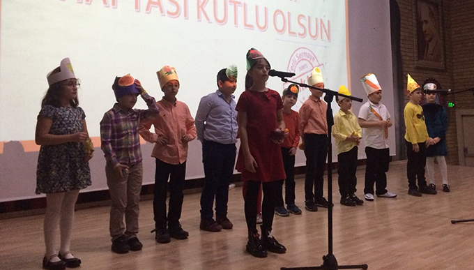 Ahmet Şimşek Öğrencileri, Türk Malları Haftasını gösterilerle kutladı
