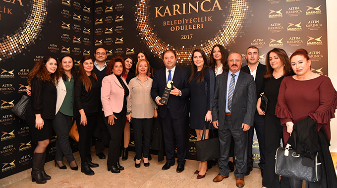 Maltepe Belediyesi Altın Karınca Belediyecilik Ödülünün sahibi oldu