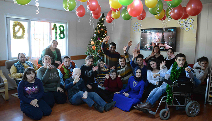 Engelli Çocuk ve Ailelerine Destek Merkezi öğrencilerinden yılbaşı etkinliği