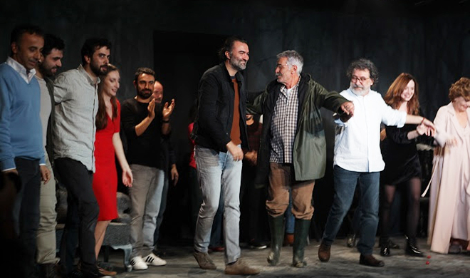 İstanbul Devlet Tiyatrosu’nun yeni oyunu ‘Bayrak’ın galası yapıldı