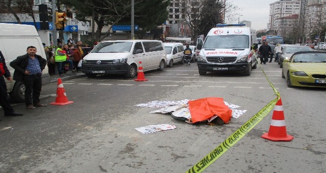 Kadıköy’de yaşlı bir kadın, hafriyat kamyonunun altında kaldı
