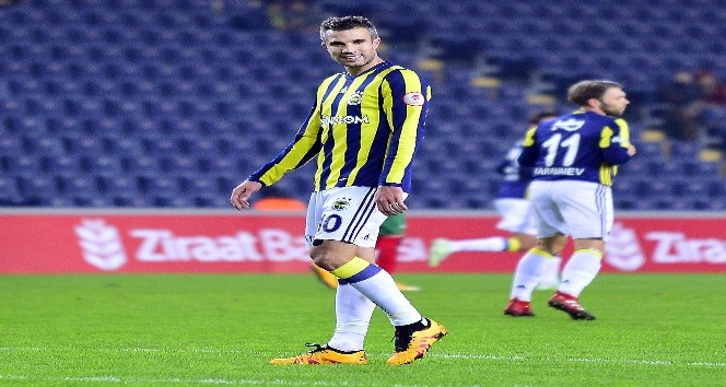 Fenerbahçe’de Robin Van Persie ve Ozan Tufan, devre dışı
