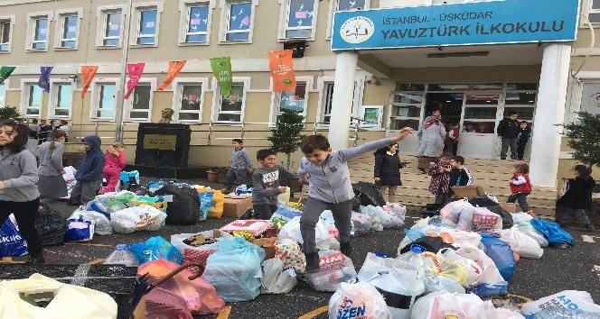 Öğrenciler evlerinden ve sokaklardan 2 ton atık topladı