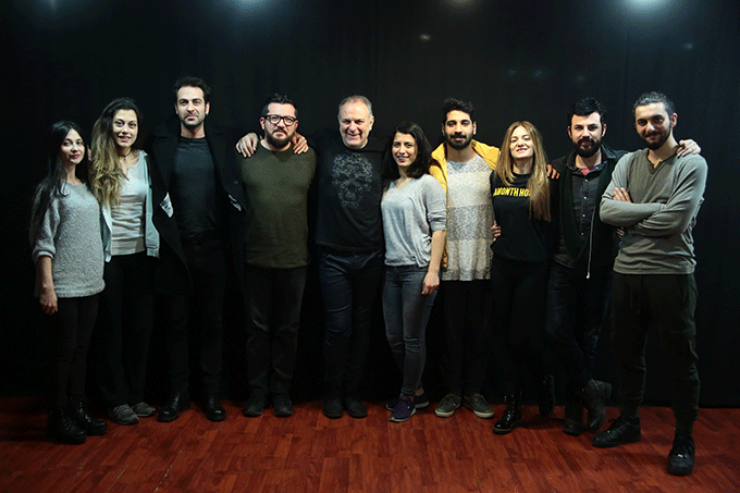 Çolpan İlhan ve Sadri Alışık tiyatrosu yeni yılda da devam