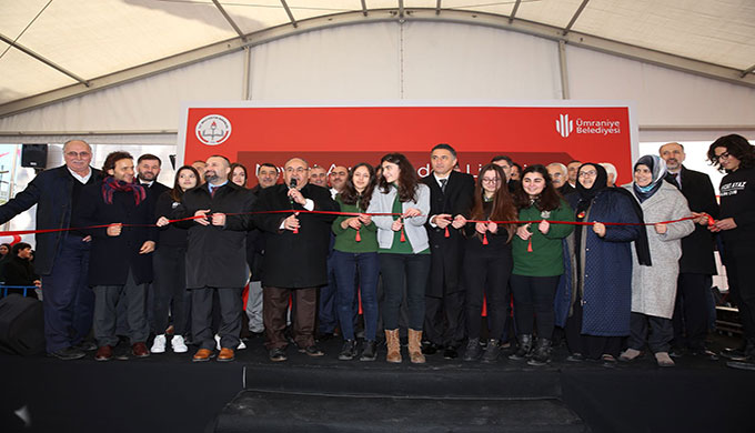Ümraniye Nevzat Ayaz Anadolu Lisesi’nin yeni hizmet binası törenle açıldı