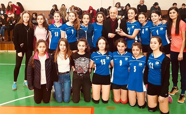 Ahmet Şimşek Koleji Yıldız Kız Voleybol takımı, Kartal üçüncüsü oldu