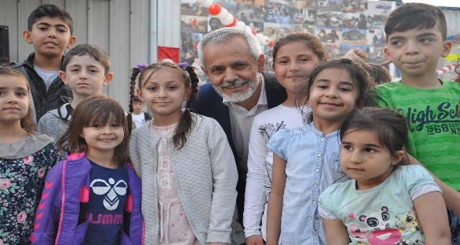 200 yetim çocuk iftar sofrasında buluştu