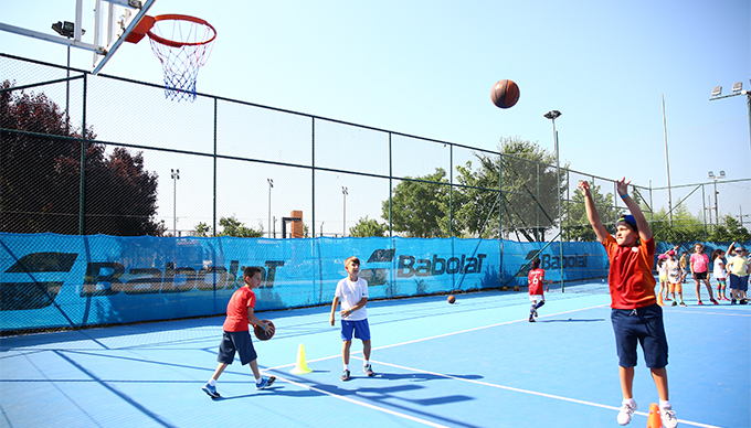 Kadıköy’de Yaz Spor Okulu’na çocuklardan ilgi