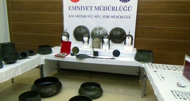 İstanbul’da tarihi eser kaçakçılığı: 237 parça eser ele geçirildi