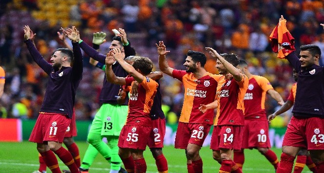 Galatasaray, Lokomotiv Moskova’yı evinde 3-0 mağlup etti