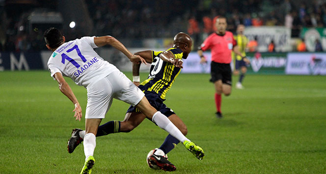 Çaykur Rizespor, Fenerbahçe’yi 3-0’lık skorla mağlup etti
