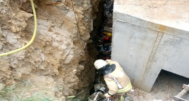 Kadıköy’de inşaat çukuruna düşen işçiye kurtarma operasyonu