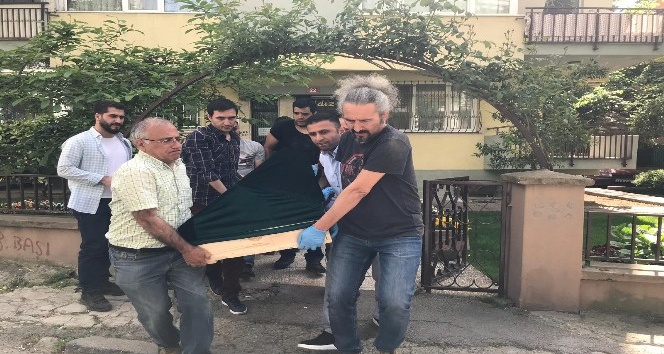 Kadıköy’de boşanma aşamasında olduğu karısını bıçaklayarak öldürdü