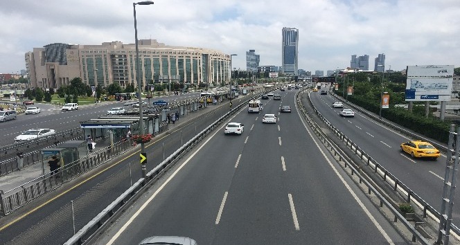 Bayram öncesi İstanbul’da yollar boşaldı