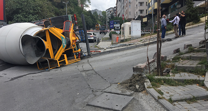 İstanbul’da beton mikseri dehşeti devrildi