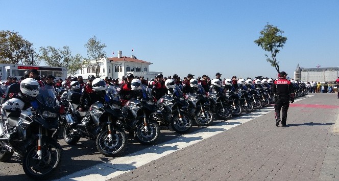 İstanbul’da motosikletli polis timlerinde 206 polis göreve başladı