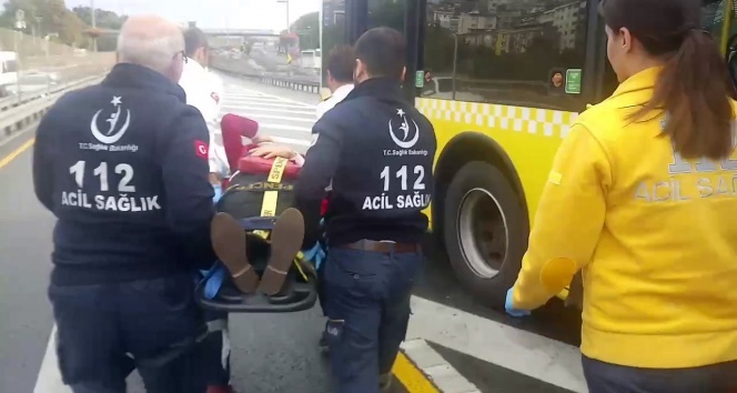 İstanbul’da, metrobüsler çarpıştı: 13 yaralı