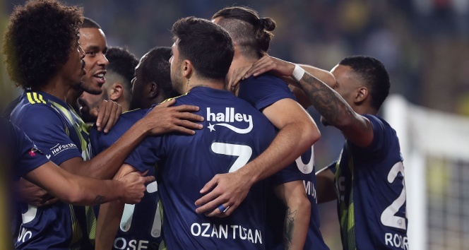 Fenerbahçe, Kasımpaşa’yı evinde 3-2 mağlup etti