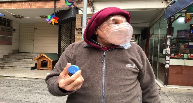 Kadıköy esnafı 5 litrelik pet şişeden kendi maskesini üretti
