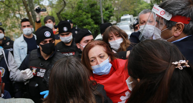 Taksim meydanına izinsiz yürümek isteyen DİSK Genel Başkanı Arzu Çerkezoğlu gözaltına alındı