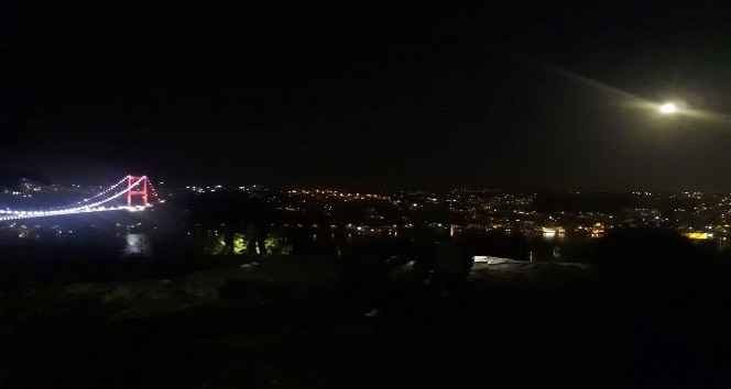 “Süper Ay” İstanbul’da bu akşam görüntülendi