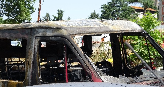 Kartal’da bulunan otoparkta yangın çıktı