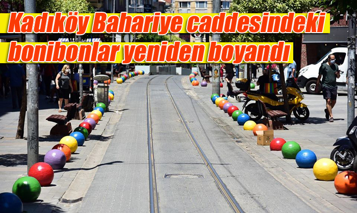 Kadıköy Bahariye caddesindeki bonibonlar yeniden boyandı