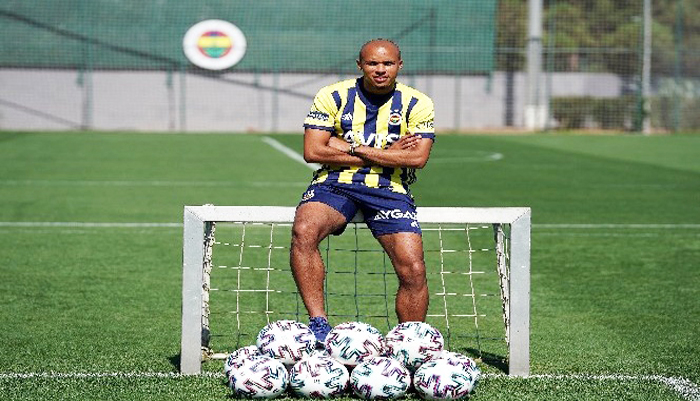 Marcel Tisserand: “Fenerbahçe’ye şampiyonluk yolunda katkı sağlamak istiyorum”
