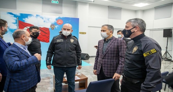 İçişleri Bakanı Soylu, İstanbul Takviye Kuvvet Müdürlüğü’nü ziyaret etti