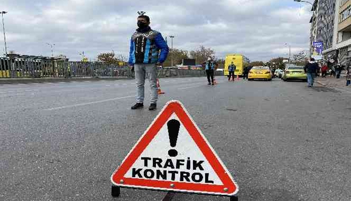 Kadıköy’de taksilere yönelik denetim yapıldı, cezai işlem uygulandı