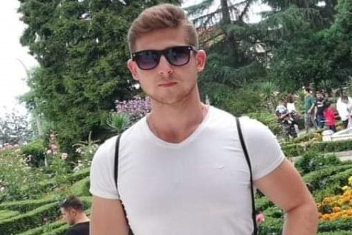 Kadıköy’de 23 yaşındaki genç yan baktın kavgasında bıçaklanarak öldürüldü