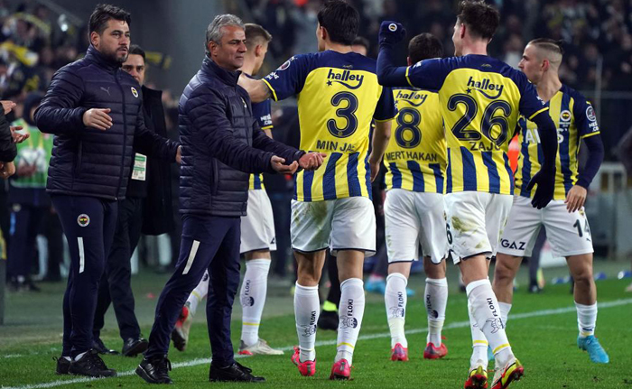 Fenerbahçe, evinde Trabzonspor’la 1 -1 berabere kaldı