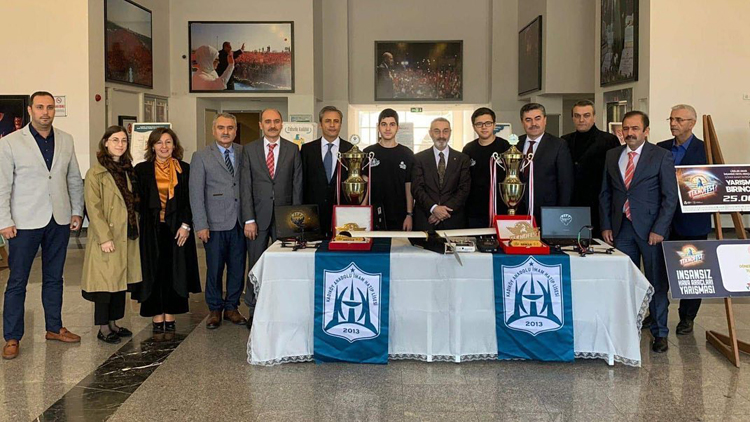 Kadıköy’de İmam Hatip Okullarının Yeniden Açılışının 71. Yılı Kutlandı