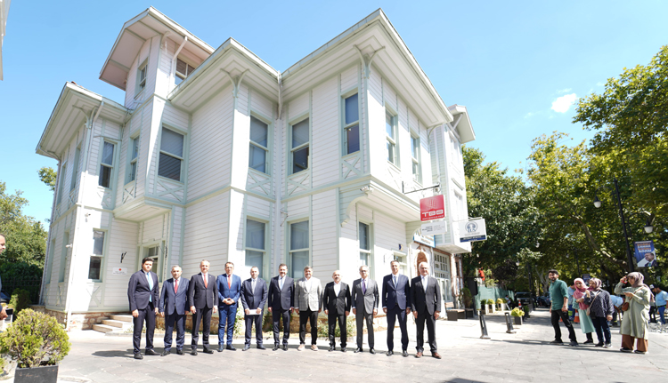 Türkiye Belediyeler Birliğinin İstanbul’daki yeni ofisi Başkan Yücel Yılmaz tarafından açıldı
