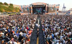 Türkiye’nin En Genç Festivali Üsküdar’da, Buray ve Mavi Gri Konseri Coşturdu