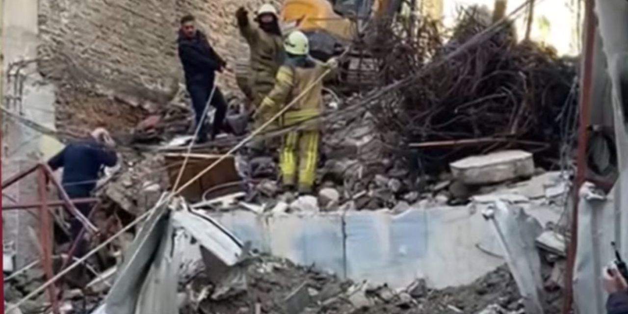 Kadıköy Neşe sokakta bir bina çöktü!