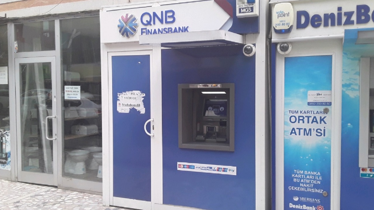 FAST sistemi çöktü! Para transferi yapılamıyor! QNB Finansbank, Denizbank tamamen çöktü!